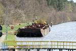 SB Francis-Pia (05602410 , 14 x 8,18m) lag am 06.04.2017 mit 2 je. 32,5m langen Leichtern im Oberwasser der Schleuse Schönwalde/Havelkanal.