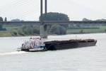 SB Herkules VI (04031700) hat Rees passiert und nimmt Kurs auf die Rheinbrücke Rees-Kalkar.