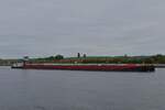 Schubboot Mover 2, hat die Schleuse von Lanaye mit ihrem Leichter verlassen.