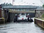 Schubboot Janine, ex KSS 2342 der Binnenreederei kommt am 19.06.09 aus der Schleuse Wusterwitz im Elbe-Havel Kanal in Richtung Brandenburg.