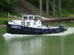 Schlepper/Schubboot Albert-R  ENI 03051726 - Baujahr 1939 - L 21.25m - B 4.92m - Tg 2.53m - T 19 - PS 420-Volvo/Penta./ Gemeldet in Nijmegen/NL. Ausfahrend MLK am 20.05.2010.