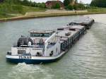 SGMS TUNAS - 02318479 - Lnge: 80 m - Breite: 8,20 m - Tiefgang: 2,52 m -Tonnage: 1073 - PS 825-GM - Bj 1957 bei Rosslauer Schiffswerft in Rolau/DDR - & GSL Tunas II - 02102574 - Lnge: 67,10 m - Breite: 8,17 m - Tiefgang: 2,60 m -Tonnage:1009 - Bj 1930 bei Bodewes in Martenshoek - Gemeldet in Ravenswaay/NL. Hier fhrt der Schunverband zu Berg in Riesenbeck am 23.06.2011.