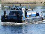 Schubboot Buckau der Wasserbaufirma Mette aus Berlin am 24.04.09 bei der Stralauer Spitze in Berlin.