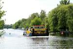 Schubboot Ronja (05802220 , 25,33 x 8,22m) am 14.05.2020 auf Havel-Bergfahrt unterhalb der Freybrücke in Berlin-Spandau.