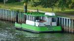 Das Schubboot SPANDAU 1 (B-AT 277) der Fa. Wasser und Kulturbau Leegebruch am Ufer des Tankschiffanlegers im Unterhafen an der Havel im Berliner Bezirk Spandau. Foto:17.08.2014 