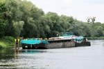 Schubboot SSS EDLENA (05502240 , 23,65 x 8,20m) am 20.07.2020 im Unterwasser der Schleuse Kleinmachnow / Teltowkanal. Der Verband mußte vor der Bergschleusung festmachen. 