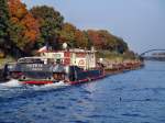 Binnenschiff  TR 15 auf dem Elbe - Havel - Kanal in Burg bei Magdeburg am 27.10.2015