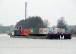 Container-Schubverband mit Kopfbarge, zwei je 65m langen SL und SB SCH2423 (04031740 , 16,50 x 8,20m) am 03.01.2016 im ESK kurz vor dem Einbiegen in den MLK bei Edesbüttel mit Fahrtrichtung BS.