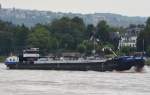 TMS EILTANK 121, ein Tankschiff am 21.09.2013 bei Erpel auf dem Rhein.