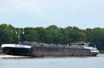 Das Binnentankschiff Eloise Länge:86.0m Breite:11.0m Flagge:Niederlande am 01.06.14 bei Rade im Nord-Ostsee-Kanal aufgenommen.
