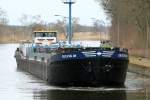 TMS Eiltank 30 (ENI 05306970 , L 80 / B 9m) am 12.03.2015 in der Havel-Schleuse Garz.