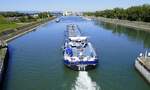 TMS Falcon, ENI 02339315, verläßt die Schleuse Vogelgrün/Elsaß rheinabwärts, Sept.2025