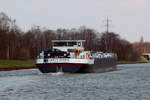 TMS GRETE-MARIE (ENI.04808990) L.86m B.9,50m T1499 Flagge Deutschland am 26.03.2021 auf dem    DEK zu Tal in Datteln.