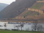 Die  Margaux  auf dem Rhein bei Bingen, Fahrtrichtung Mainz; 23.03.2010