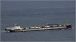 Die 2013 gebaute PIZ BEVER (ENI 04810470) ist am 05.09.2014 auf der Weser Höhe Bremerhaven zu Tal unterwegs. Sie ist 85 m lang, 9,6 m breit und hat eine Tonnage von 1.907 t. Gemeldet ist sie in Greffern.