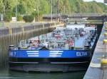 TMS Eiltank 7 ENI 04806830/ L 85.98m-B 9.60m - TG 3.10m - Tonnage 1623n gemeldet in Duisburg

Hier bei der Talschleusung im DEK-Altenrheine am 7.07.09.