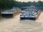 Begegnung vor der Schleuse Bevergern am 11.05.2011. TMS Dresden II & TMS Grete Marie. Im Hintergrund liegt das GMS Marianne.