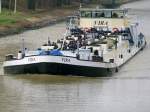 TMS Vira - 02316826 - Lnge: 77 m - Breite: 8,20 m - Tiefgang: 2,60 m - Tonnage:1082 - PS 810-Cummins - Bj 1962 bei Arminiuswerft in Bodenwerder - Gemeldet in Rotterdam/NL. Zu Berg im DEK bei Rodde am 3.02.2011.