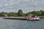 GMS GENOTIA, ENI 02102538, L 70 m, B 7,50 m, 860 t, gemeldet in Gent (B), f�hrt auf dem Albertkanal zu Tal an unserem Schiff vorbei.