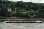 Das Tankmotorschiff STOLT SCHELDE (ENI: 06004234) auf dem Rhein, so gesehen Anfang Mai 2021 in Remagen.