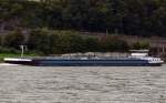 TMS  Vectura, ein Tankschiff  auf dem Rhein bei Remagen.