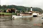 Schaufelraddampfer DRESDEN auf der Elbe in der Schsischen Schweiz.