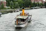 Heckansicht des Raddampfers Kaiser Wilhelm (5101270) am 24.07.2017 auf der Havel in Berlin-Spandau zu Berg. Dies ist der 1.Besuch des  Kaiser's  in der Bundeshauptstadt.