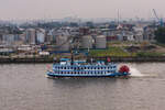 Raddampfer Louisina-Star am 11.09.2021 auf der Elbe in Hamburg. 