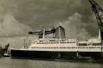 Die  Bremen  des Norddeutschen Lloyd im Frühsommer 1959 in der Vulcan-Werft (Foto Heinz Lüdicke)