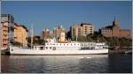 Die MARIEHOLM ist ein 1934 in Odense/Dnemark gebautes Passagier-Dampfschiff der Svenska Amerika Linjen, das fr Zubringerdienste in der Ostsee eingesetzt wurde. Sie ist ca. 64 m lang, 10 m breit, hat eine GT von 1162. Die dreizylindrige Dampfmaschine leistet 960 PS und ermglicht eine Fahrt von 12 kn. Seit 1984 liegt die MARIEHOLM in Gteborg. Aufnahmedatum: 09.05.2008