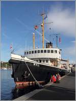 Der 1938 gebaute Dampfeisbrecher WAL (IMO 8862662) hat am Abend des 05.07.2017 in Flensburg festgemacht, um an den nchsten Tagen am Dampf Rundum teilzunehmen. Anreise und Rckfahrt zum Heimathafen Bremerhaven wurden in mehreren Etappen durchgefhrt, auf denen auch Gste mitgenommen wurden.