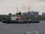 Mai 06 elbaufwrts. Der Eisbrecher STETTIN (Museumsschiff)hat die strkste Kolbendampfmaschine die auf Schiffen noch aktiv ist.(2200 PS glaub ich mich zu entsinnen)