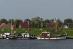 . Zwei Fischerboote  GRE 17 Odysseus  &  GRE 20 Sechs Gebrüder  liegen am 06.10.2014 in Greetsiel im Hafen