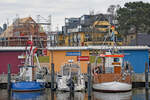 Fischereifahrzeuge (NIE 6 und NIE 5, NIE 5 rechts im Bild) am 05.03.2022 im Hafen von Niendorf / Ostsee