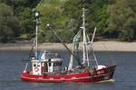 Fischereifahzeug („Fischkutter“) SD 23; Datum: 08.05.2026; Aufnahmeort: Elbe/Hafen Hamburg, Deutschland.