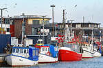 Fischereifahrzeuge - darunter TRA 5, TRA 3, TRA 9 - am 08.01.2022 im Fischereihafen Lübeck-Travemünde