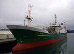 Das 70m lange Fischereifahrzeug ISLEIFUR VE63 am 17.06.19 in Reykjavik