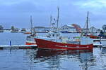 Fischereifahrzeug NT 13 V  Natalie hier am im Hafen von Svolvaer am 21. Februar 2024.