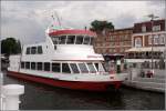 Mit der 1999 gebauten WIKINGER PRINCESS knnen Rundfahrten auf der Schlei unternommen werden. Sie ist 26,70 m lang, 6,60 m breit und bietet max. 200 Passagieren Platz. Hier liegt sie am 04.08.2010 im Nordhafen von Kappeln.