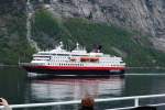Nordkapp der Hurtigruten am 28.07.2012 im Geirangerfjord