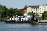 Schubboot  ORION II  (05609480 , 25,22 x 8,16m) am 20.05.2022 im Oberwasser der Schleuse Brandenburg / HAVEL  auf Bergfahrt nach Berlin.