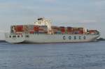 Die COSCO HELLAS [IMO 9305477] bei Stade H�he Stadersand fotografiert am 09.08.2008  