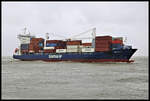 Das Containerschiff Helgafell erreicht wieder Cuxhaven, wo es die Ladung löschen wird. Laut Ansage des an diesem Tag tätigen Begrüssers pendelt das Schiff zwischen Cuxhaven und Rotterdam. Immer am Dienstag, so am 17.8.2021, ist es zurück in Cuxhaven! 