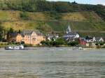 Frachtschiff stromaufw�rts auf dem Rhein am 15.09.2011 vor Leutesdorf.