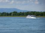 Kreuzfahrtschiff  Normandie , rheinaufw�rts Richtung Basel, im Hintergrund die Vogesen, Mai 2013
