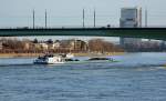 Kohlefrachter  Henrean  unterfährt die Kennedybrücke in Bonn - 02.02.2014