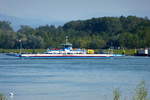 die Autofähre  Rhenanus  überquert den Rhein zwischen Kappel (Deutschland) und Rheinau (Frankreich), bei Rheinkilometer 258, Sept.2017