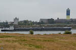 Das Tankmotorschiff COMMODORE (ENI: 02331062) war Ende August 2022 in Duisburg zu sehen.