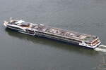 Das Kabinenfahrgastschiff AVALON VISIONARY von Avalon Waterways, Flagge: DEU, ENI: 0233443, unterhalb des Rheinblicks bei Boppard am 23.09.2022.
