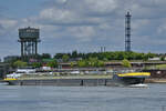 Das Tankmotorschiff ORANJE NASSAU (ENI: 02327060) war Ende Mai 2025 auf dem Rhein bei Duisburg unterwegs.